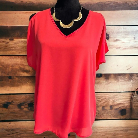 Pink Republic junior large cold shoulder pink top - Picture 2 of 7